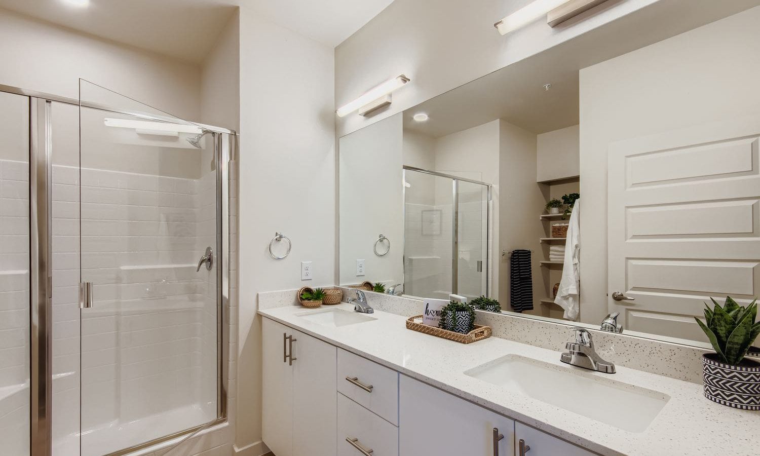 31700 N 29th Ave - Web Quality - 010 - 11 Primary Bathroom