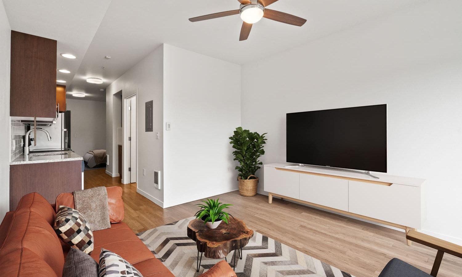 4725 SE Division St - Web Quality - 004 - DSL Living - VS